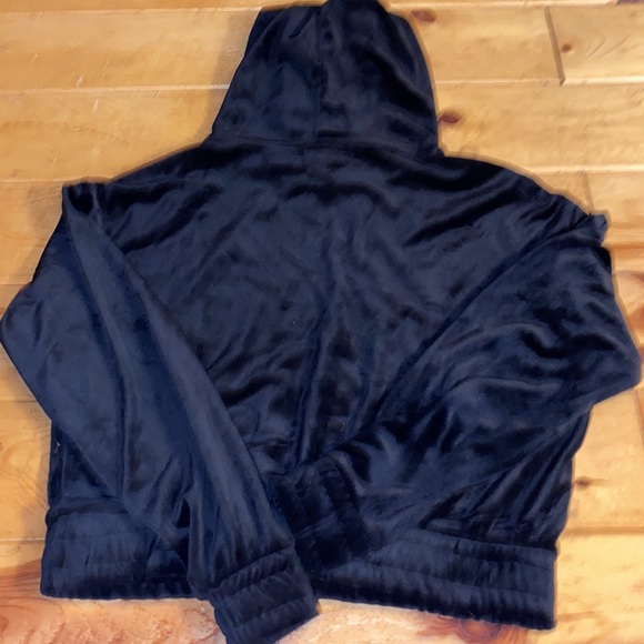 Limited addition velvet hoodie - Picture 2 of 2